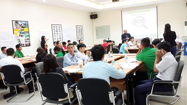 Kỹ năng bán hàng & chăm sóc Khách Hàng chuyên nghiệp - ISUZU (23 & 24.09.2014)